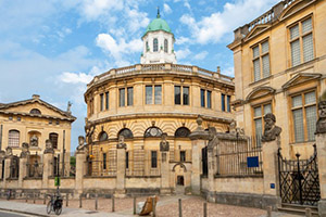 Travel to the Sheldonian Museum Centre with Chiltern Railways