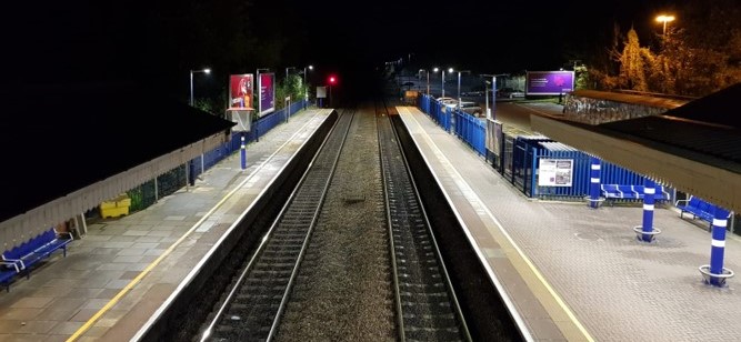 Chiltern Railways roll out LED lighting across their route