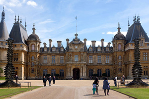 Visit the historic Waddesdon Manor with Chiltern Railways