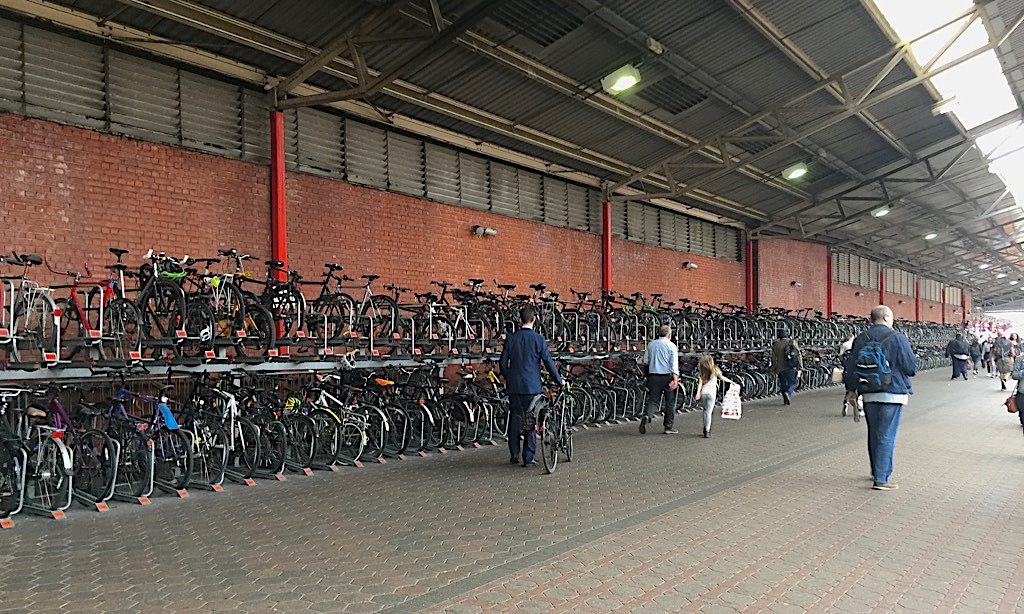 Cycle racks in Marylebone copyright Robin Scott