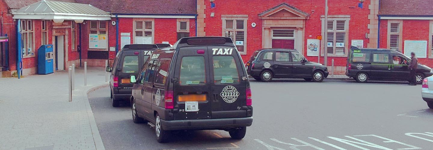 Find taxi connections at Chiltern Railways train stations