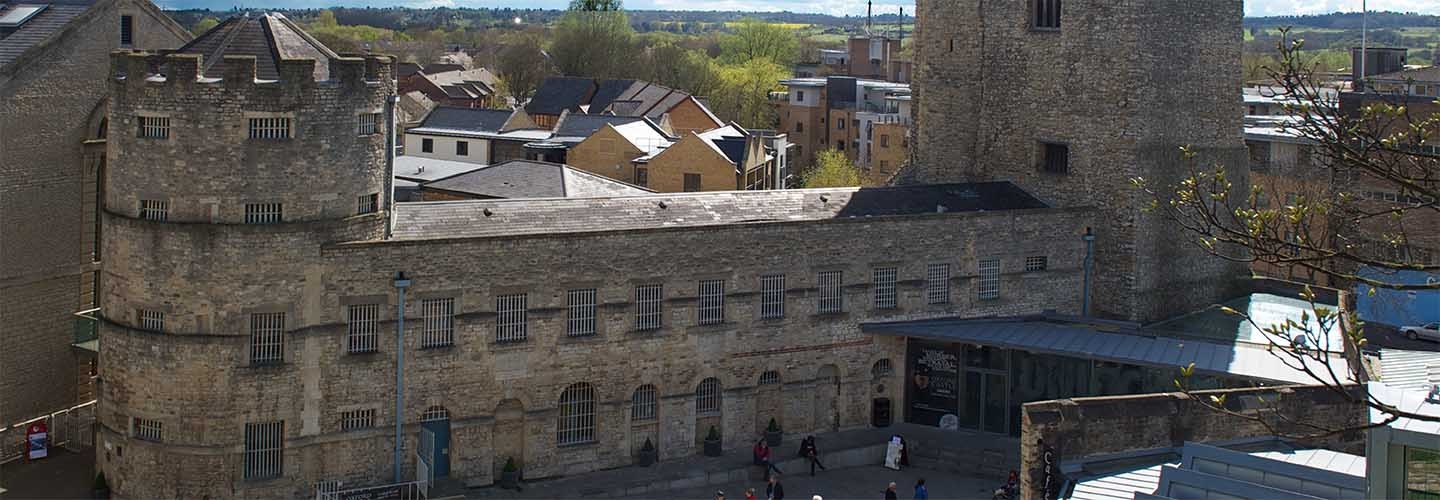 Oxford Prison with Chiltern Railways