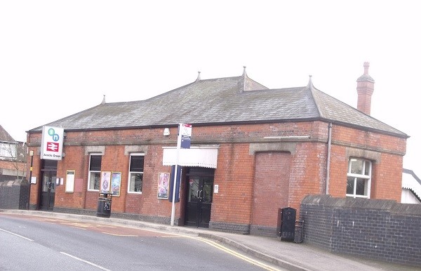 Ticket office opening hours:
